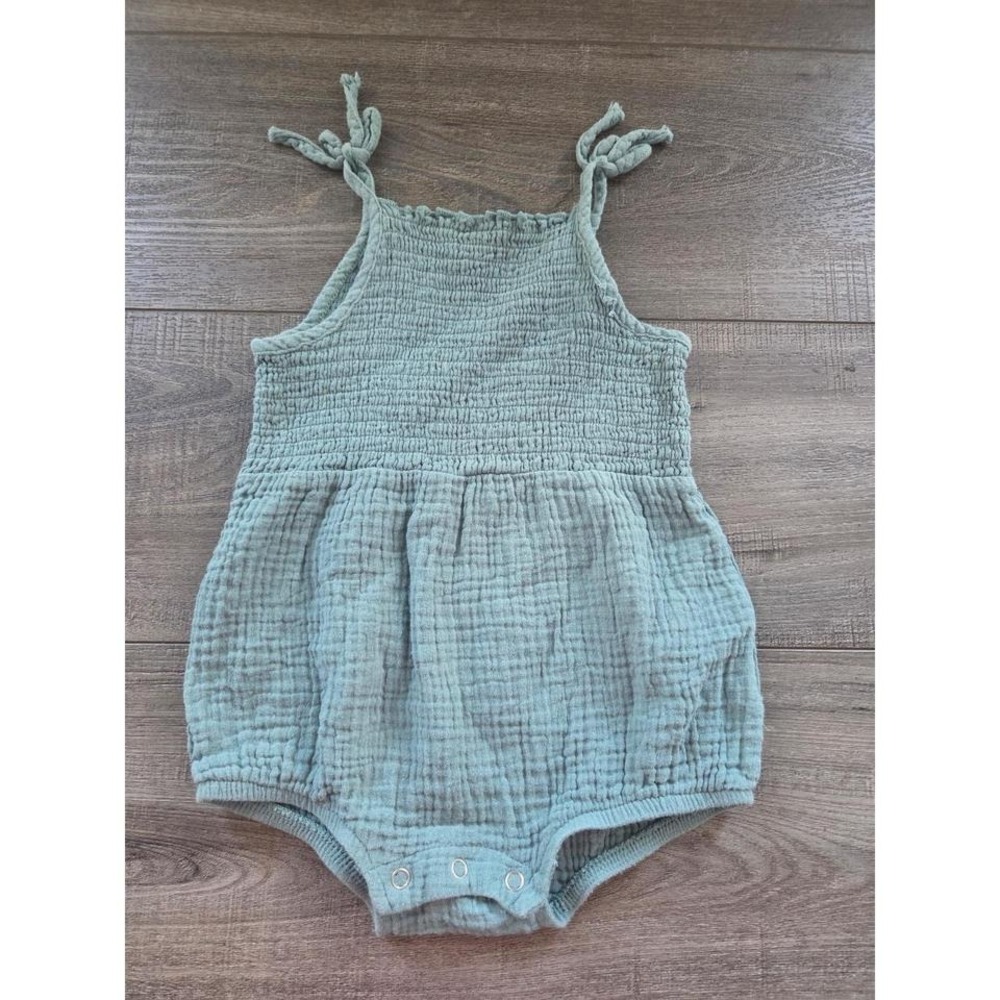 Grayson mini baby‎ girl romper 12 mos